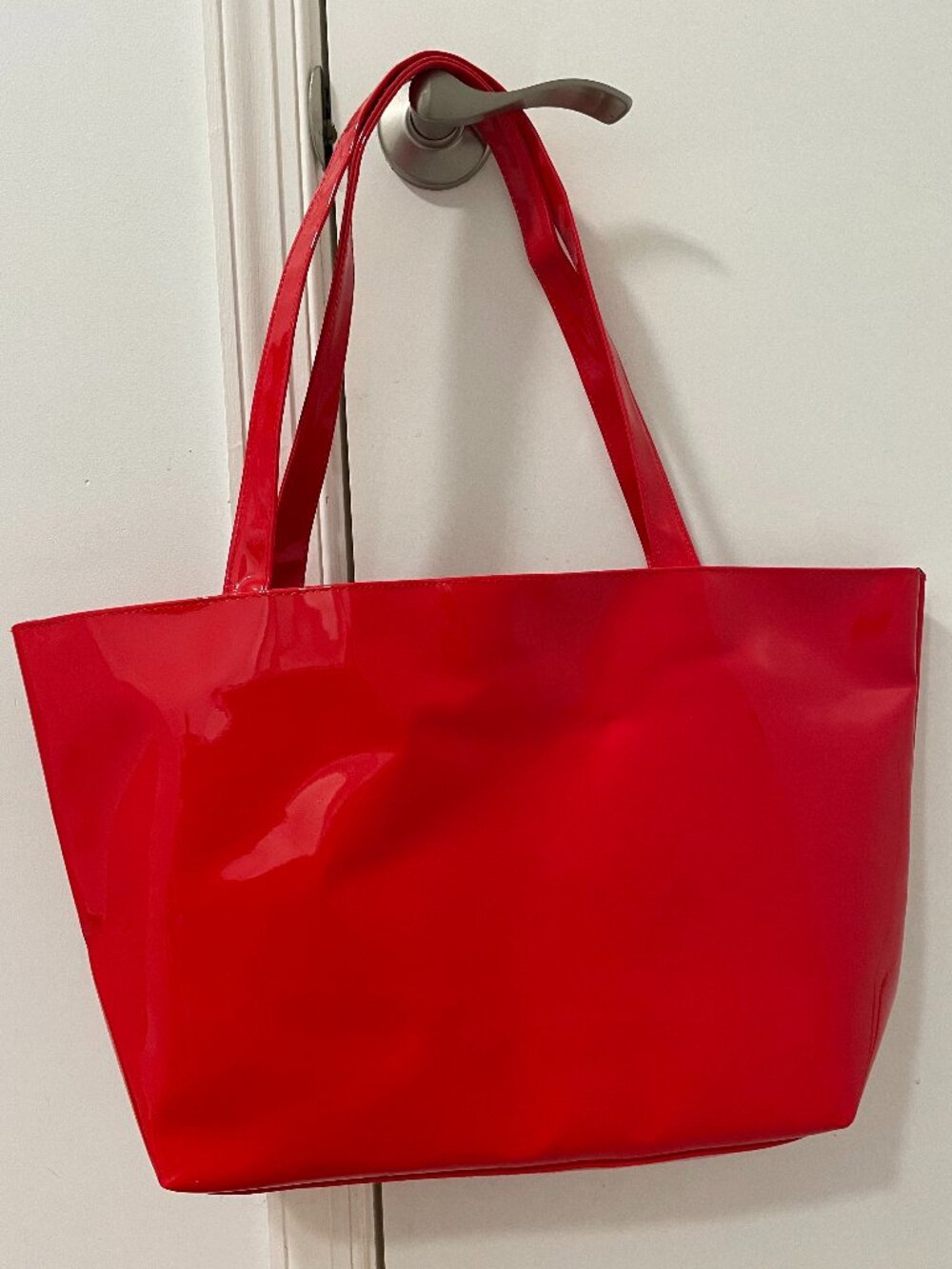 Carolina Herrera Red Shoulder Tote - Picture 3 of 11